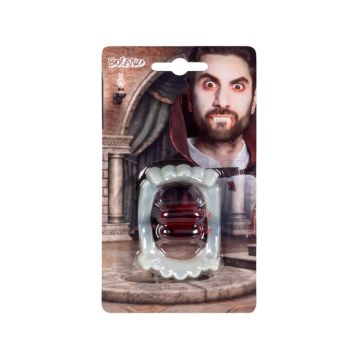 Vampiertanden met nepbloed