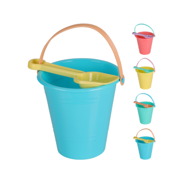 Strandemmer met schep