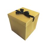 cadeaudoos met strik goud