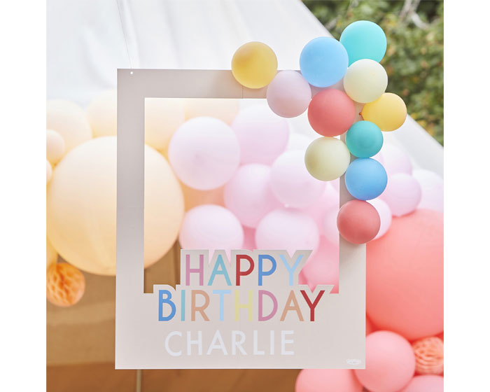 Happy Birthday Photobooth Frame met ballonnen Ginger Ray afbeelding